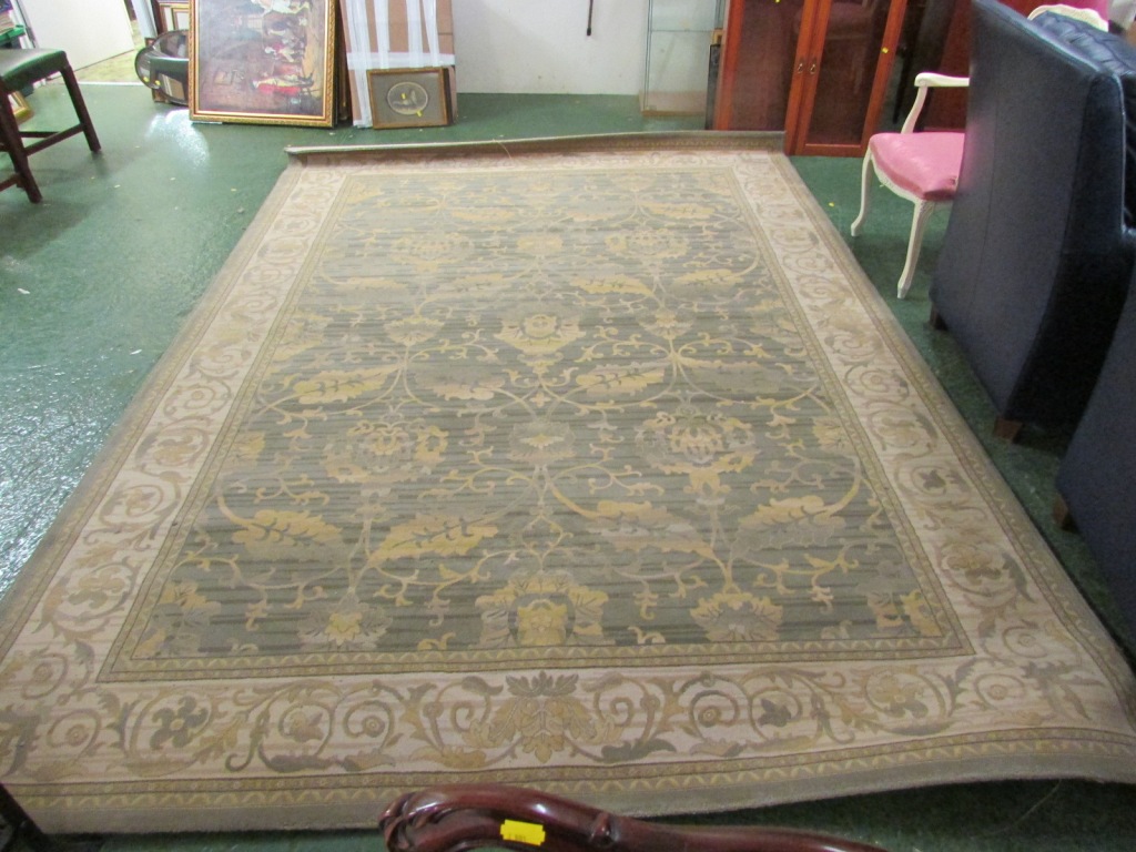 LARGE RECTANGULAR CREAM AND GREEN GROUND FLORAL PATTERNED RUG