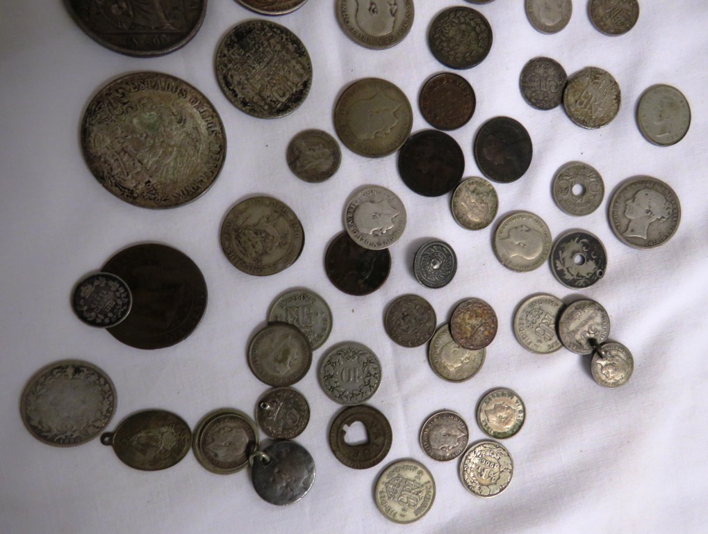 ASSORTMENT OF SILVER AND OTHER BRITISH PRE DECIMAL COINS AND SILVER WORLD COINS INCLUDING PERU, - Image 4 of 4