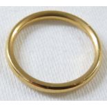22ct gold wedding ring, British assay marks, 4.1g, ring size O/P for guidance only