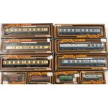 Boxed Palitoy OO gauge Mainline Railways: two BR BSK coaches blue / grey 37-104; restaurant buffet