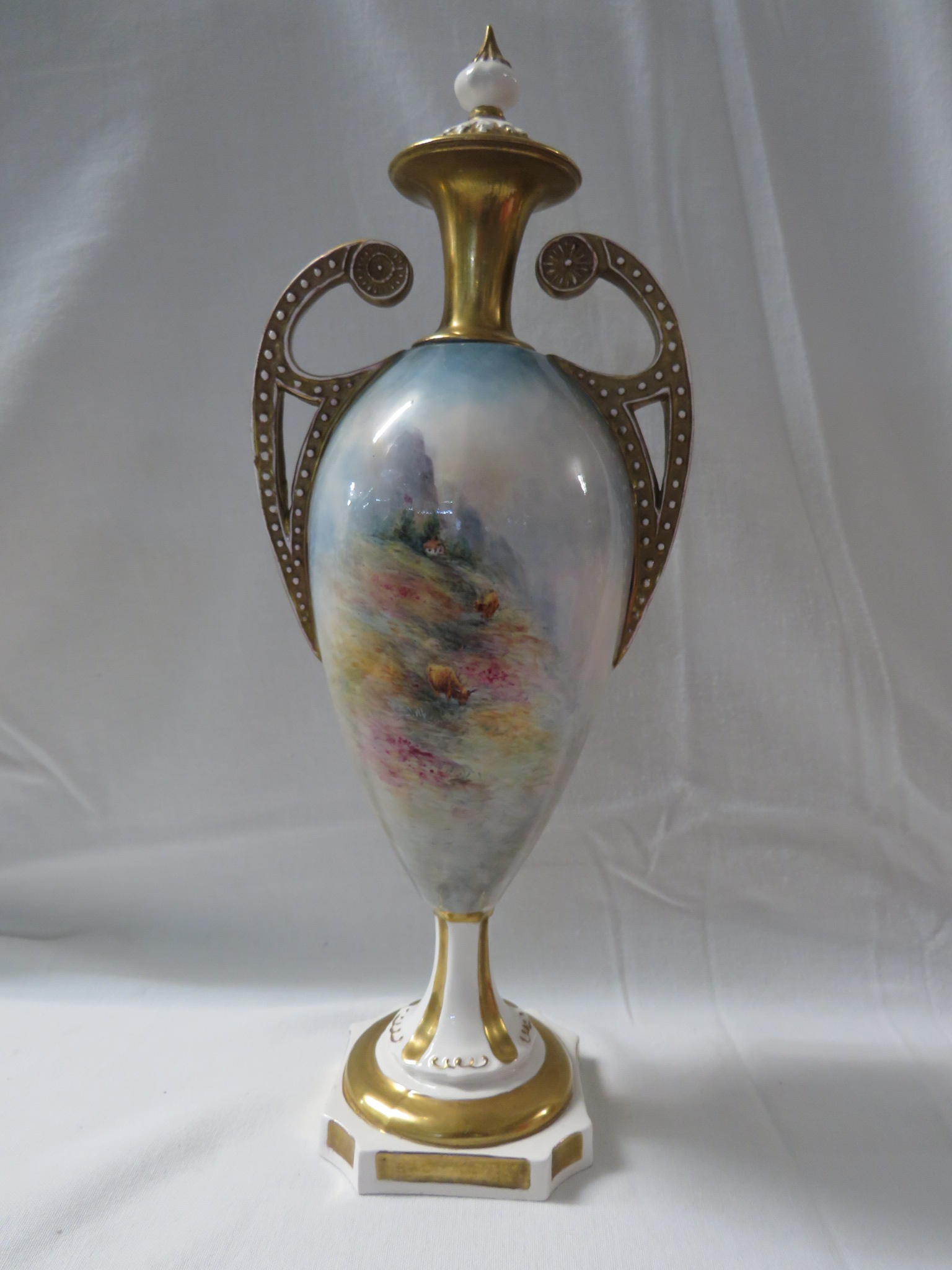 David Bowkett Ceramics porcelain vase, urn shape with two scrolled handles moulded with a fixed lid, - Image 3 of 3