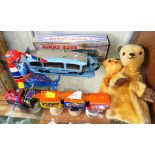 BOXED DINKY TOYS 982 PULLMORE CAR TRANSPORTER, TWO VINTAGE SOOTY STYLE HAND PUPPETS, TINPLATE