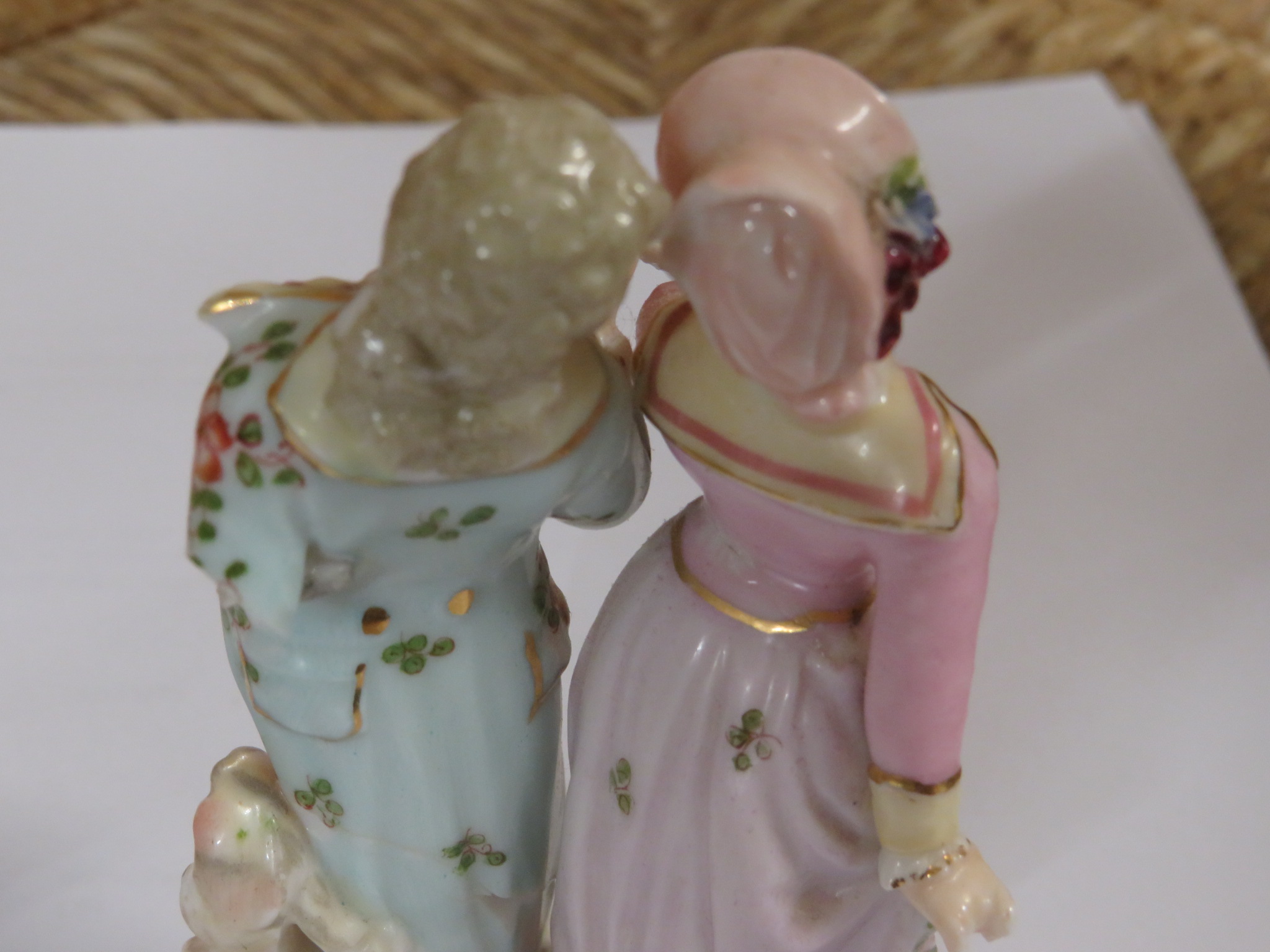 SITZENDORF FIGURE OF WOMAN PLAYING MANDOLIN AND DAMAGED CONTINENTAL PORCELAIN FIGURAL GROUP WITH - Image 6 of 13