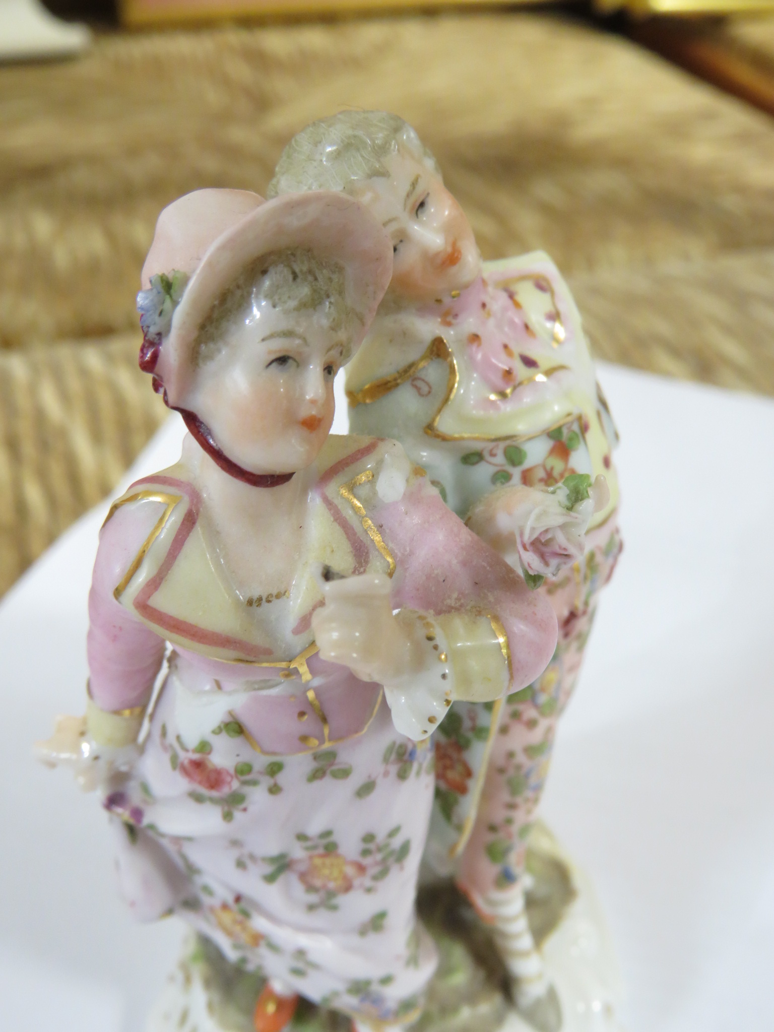 SITZENDORF FIGURE OF WOMAN PLAYING MANDOLIN AND DAMAGED CONTINENTAL PORCELAIN FIGURAL GROUP WITH - Image 9 of 13