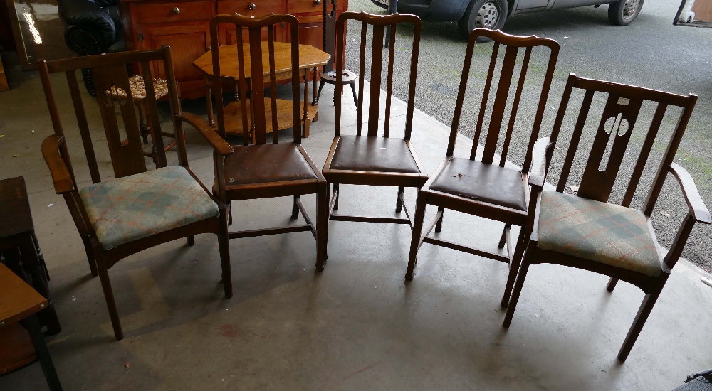 5 Oak dinning chairs including 2 carvers (5)