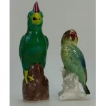 Porcelain model of a parrot and another of a cockatoo (2)