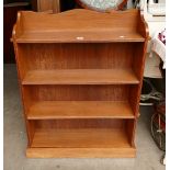 Oak shaped 3-tier bookcase