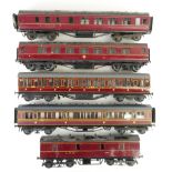 O Gauge Model Locomotive carriages LMS 1239, 1265, 10853, 129, and No.