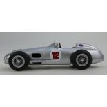 CMC Solitair-Modell 1:18 model car Silberpfeil- Monoposto Mercedes Benz W196 (wheel broken) (boxed)