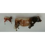 Beswick Shorthorn Bull 1504 (front leg missing) and shorthorn calf 1504 (both ears missing) (2)