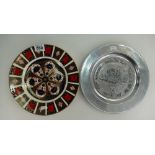 Royal Crown Derby Imari 1128 patterned cabinet plate together with cast aluminium 20th Anniversary