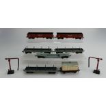 Hornby Dublo D1 00 Gauge Wagons to include 32051 x 3,32053,32050 x 2, 32088 and Water Cranes 32140,