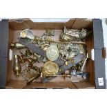 A collection of metalware items to include horse brasses,