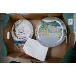 A mixed collection of ceramic items to include Franklin Mint, first issue plates decorated with