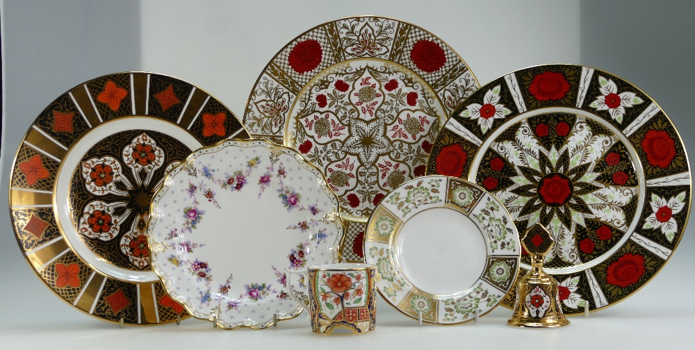 A mixed collection of decorative wall plates to include Royal Crown Derby,