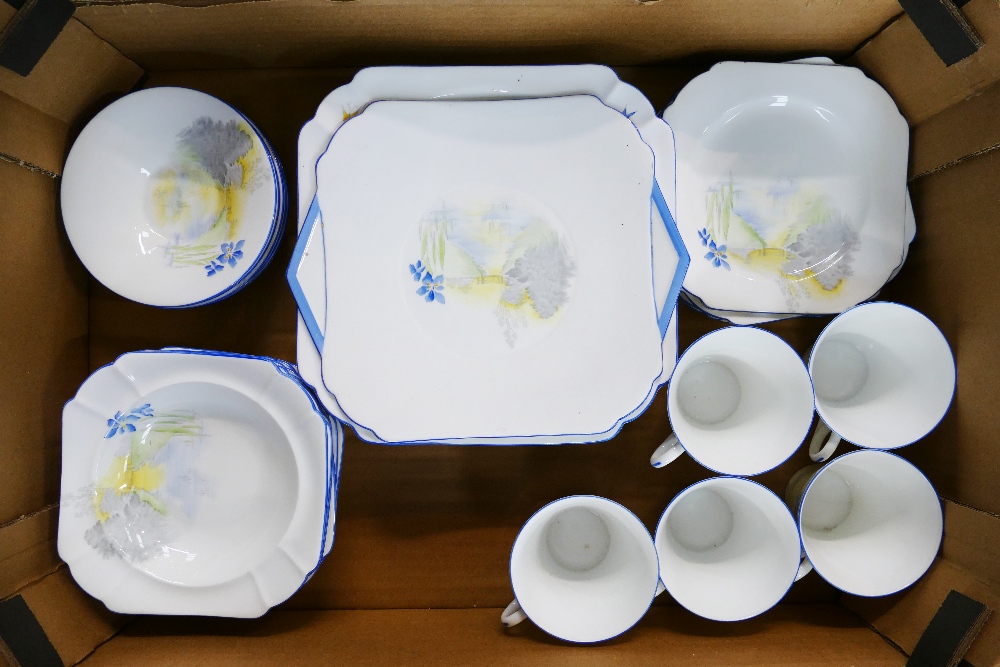 A good Shelley part teaset in pattern F2160 to include cups, saucers, side plates, - Image 4 of 4