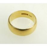 22ct gold wedding band ring ring size R weight 8.
