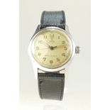 Tudor Rolex Oyster gents 1940's wristwatch. Watch case measures 32mm wide, excluding button.