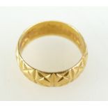 22ct gold fancy wedding ring/band 6.3 grams.