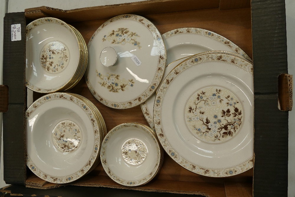 A collection of Royal Doulton Mandalay dinnerware items to include tureens, vegetable dishes, - Image 2 of 4