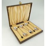 Set of 6 hall marked cased bean end coffee spoons