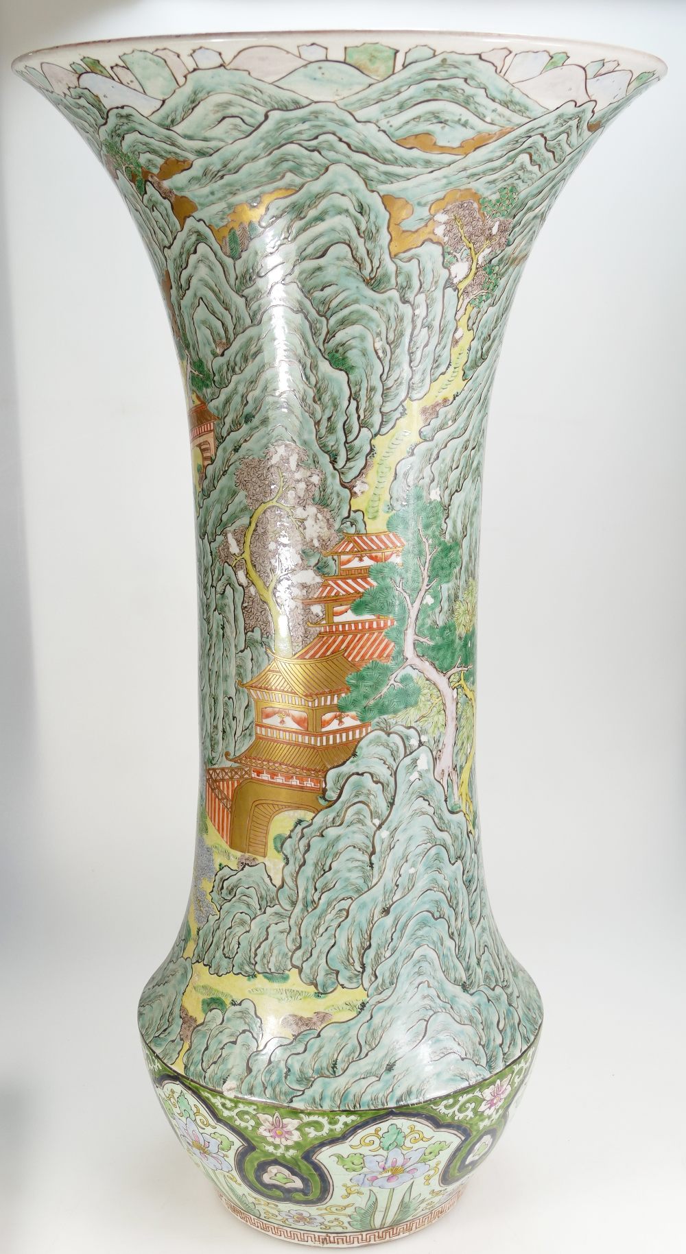 Large 19th Century Oriental vase with wa