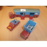 Corgi major 'Chipperfields' articulated horse box tractor unit and land rover