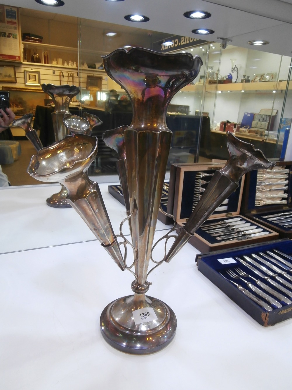 Edwardian large silver epergne, fitted centre vase and 3 side vases, Cher 1919, 40cm high