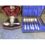 Scottish silver christening eggcup, Edinburgh 1906, engraved 'Joy' and a silver teaspoon, in a