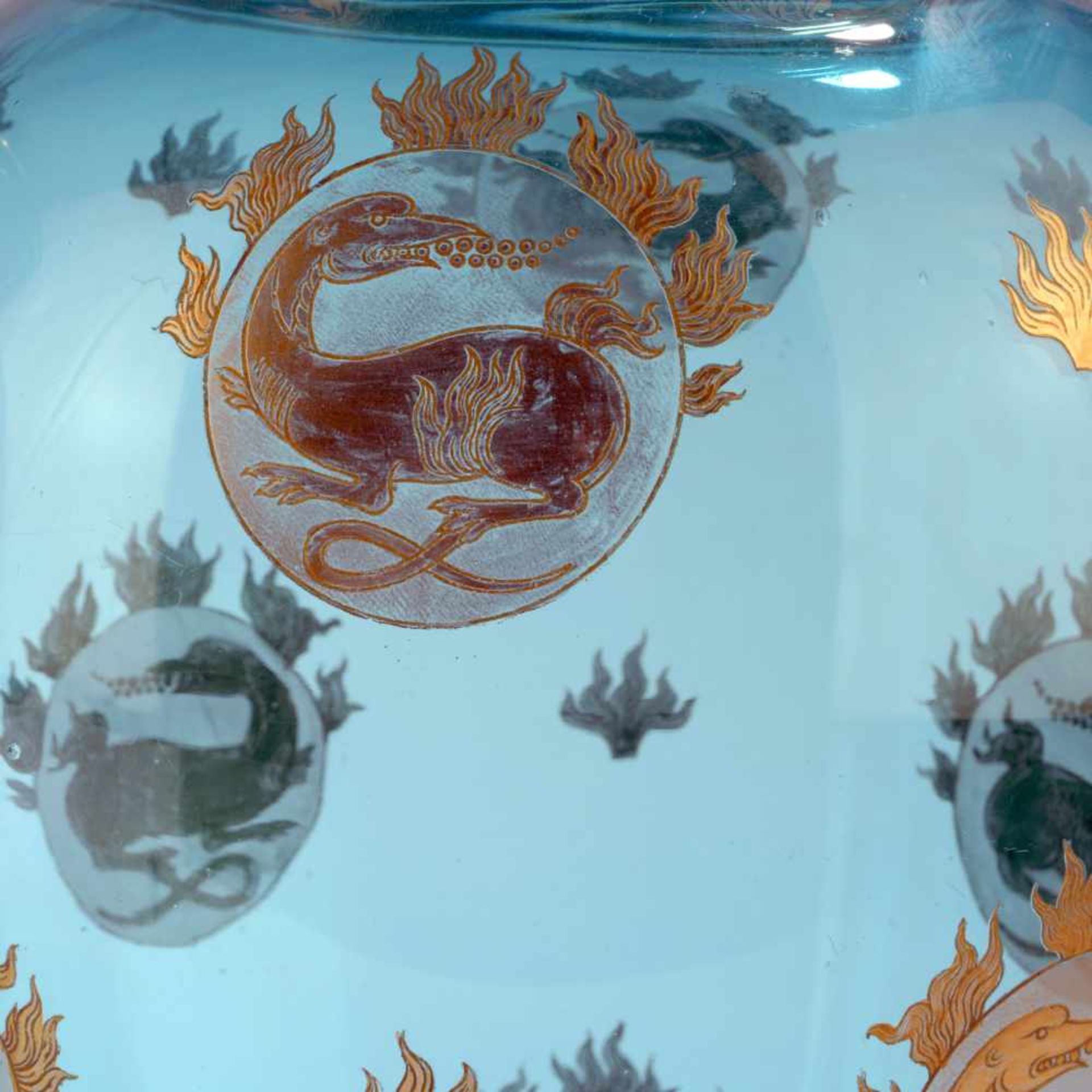 Cristallerie de Baccarat Paar Vasen 'Salamandre de François Ier', um 1880 Ovoider Korpus. H. 30,3 - Bild 4 aus 4