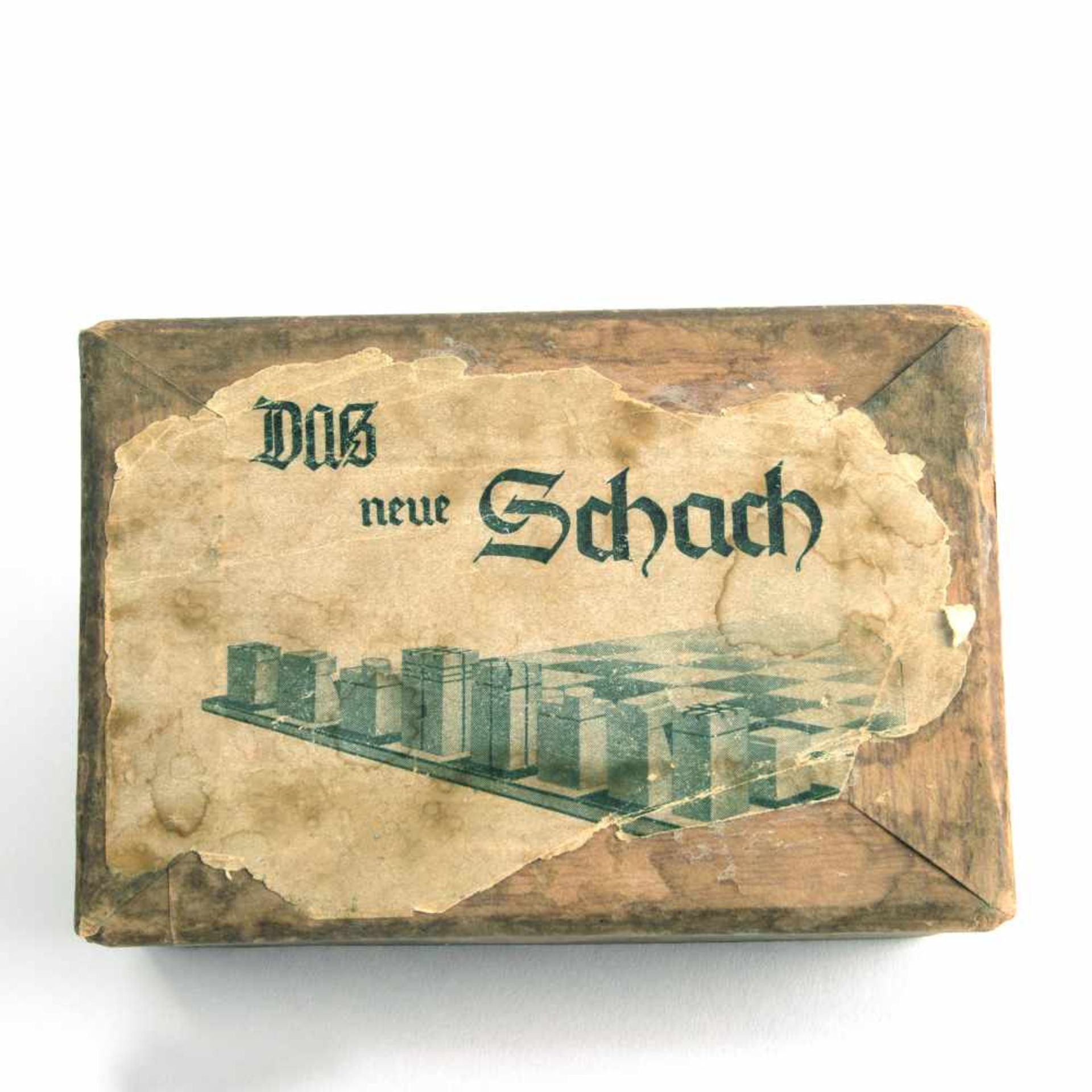 Deutschland. Schachspiel 'Das neue Schach', um 1925 H. 2,5-5,4 cm. Holz, natur bzw. schwarz gebeizt. - Bild 5 aus 9