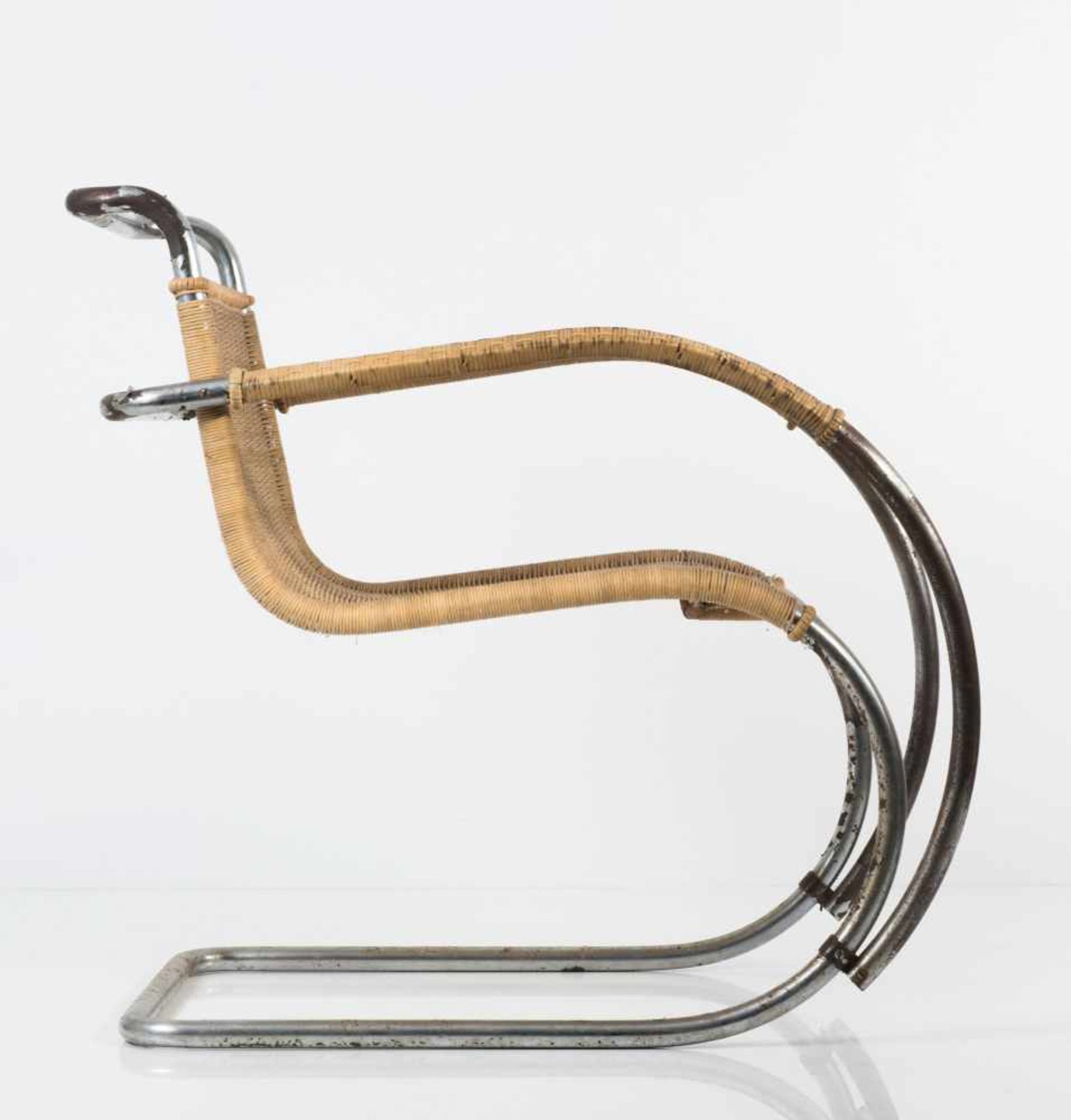 Ludwig Mies van der Rohe Freischwinger 'MR 20', um 1927 H. 82 x 57,5 x 89,5 cm; Rohr-Dm. 2,7 cm (!). - Image 6 of 17