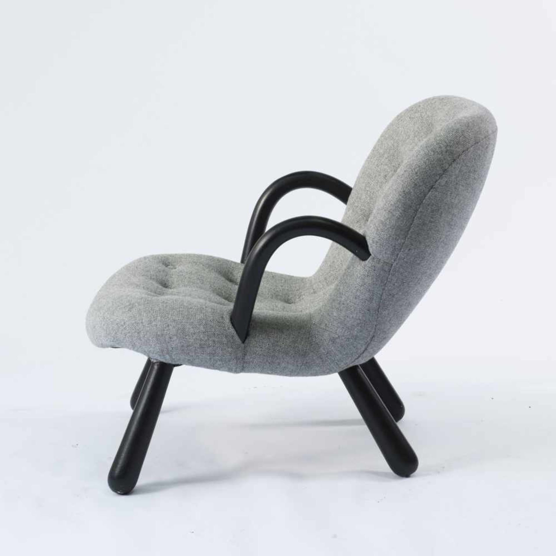 'Clam chair', 1944 Philip Arctander H. 74 x 63 x 83 cm. Vik & Blindheim, Sykkylven, Norwegen (