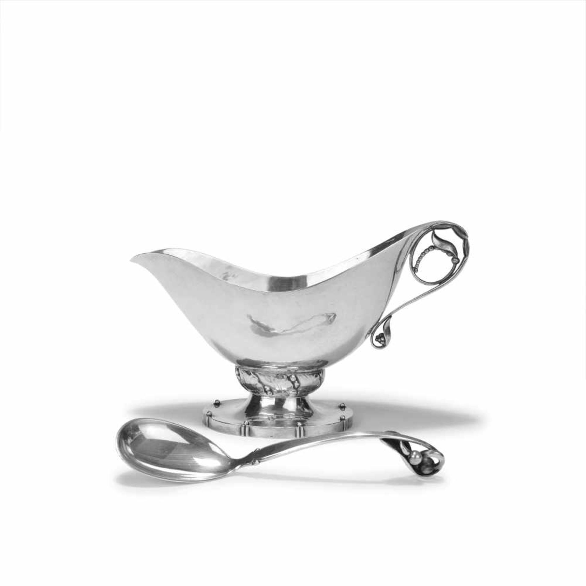 Sauciere, 1919 mit verwandtem Löffel, um 1939 Georg Jensen, Kopenhagen; W. & S. Sørensen, Kopenhagen