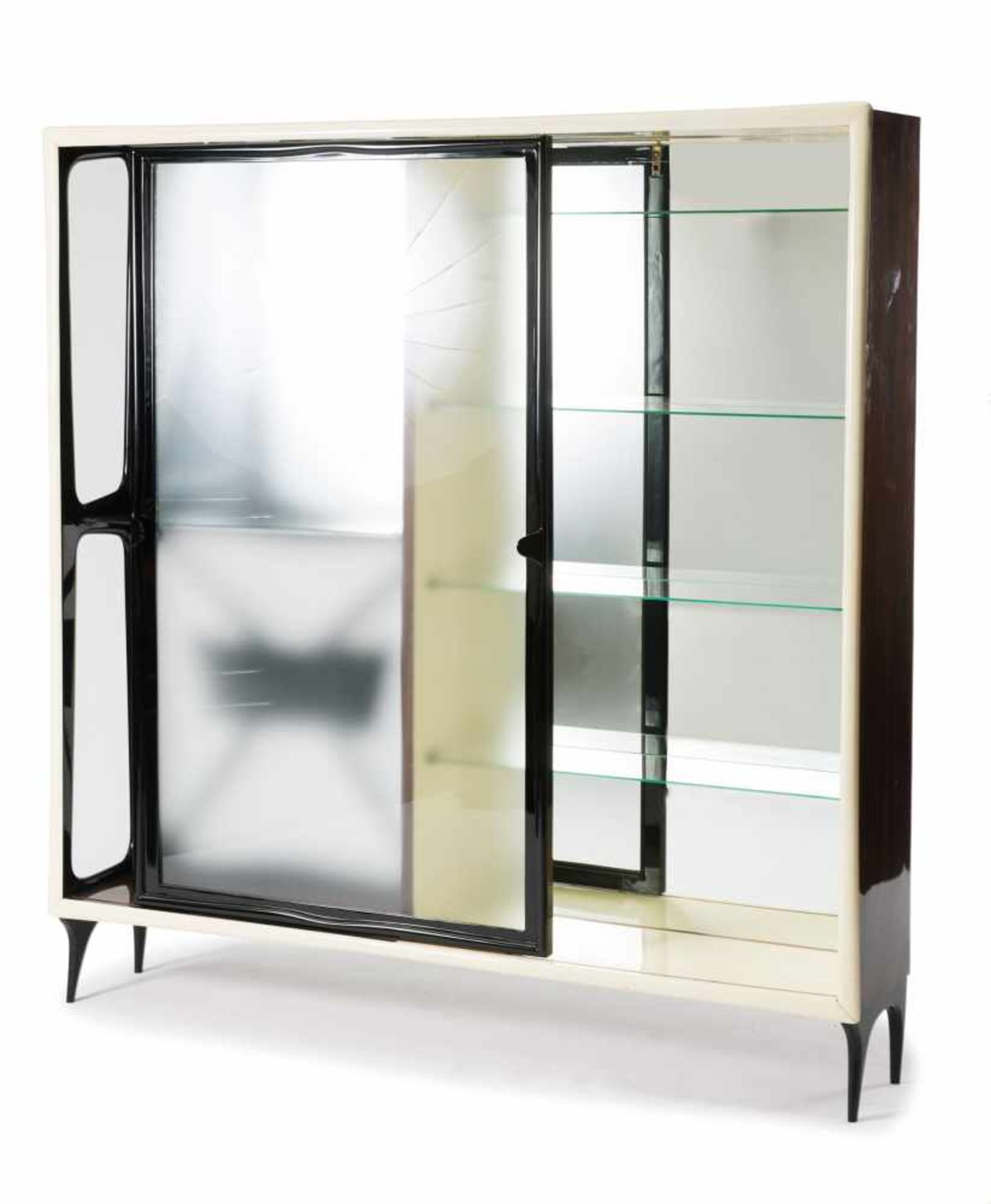 Vitrinenschrank, um 1958 Ico Parisi (im Stile von) H. 180 x 172,5 x 32 cm. Cantù (zugeschrieben).