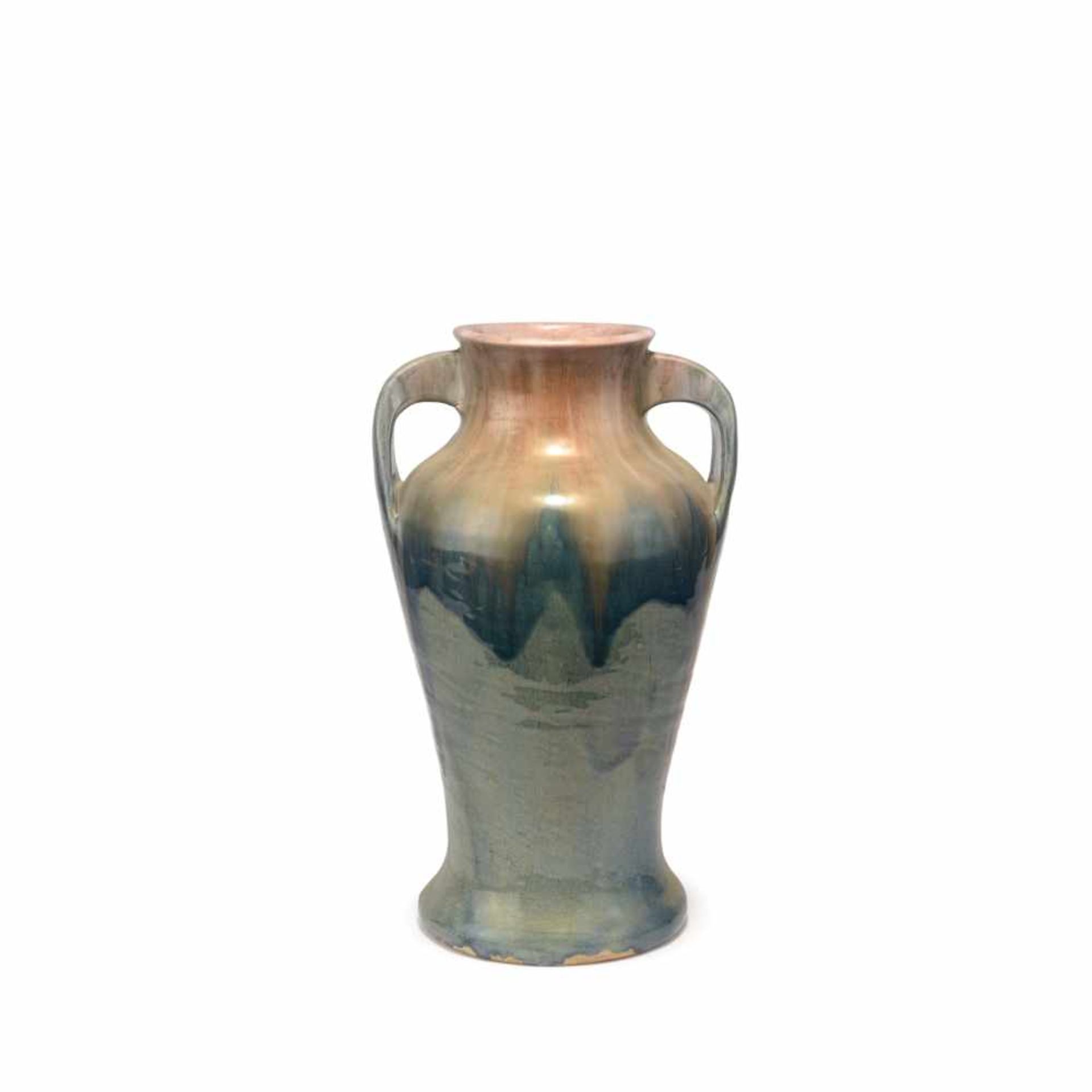 Vase, 1902-1913 Hermann Mutz, Altona H. 36,5 cm. Steingut, blau und braun glasiert. Bez.: MUTZ