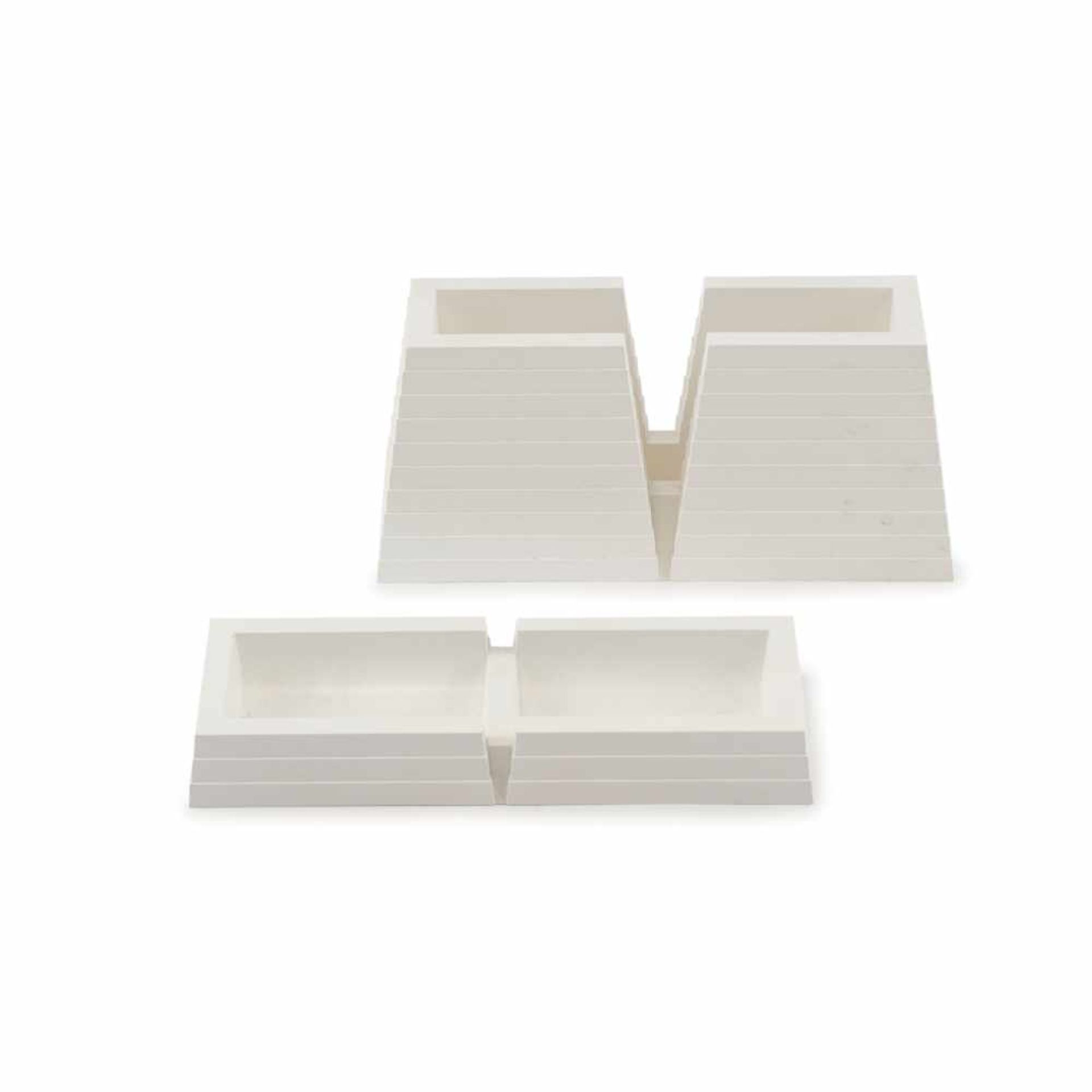 Stifthalter und Briefablage, 1987 Enzo Mari H. 2,7 x 20,5 x 7,3 cm; H. 9 x 20,5 x 7,7 cm. Danese,