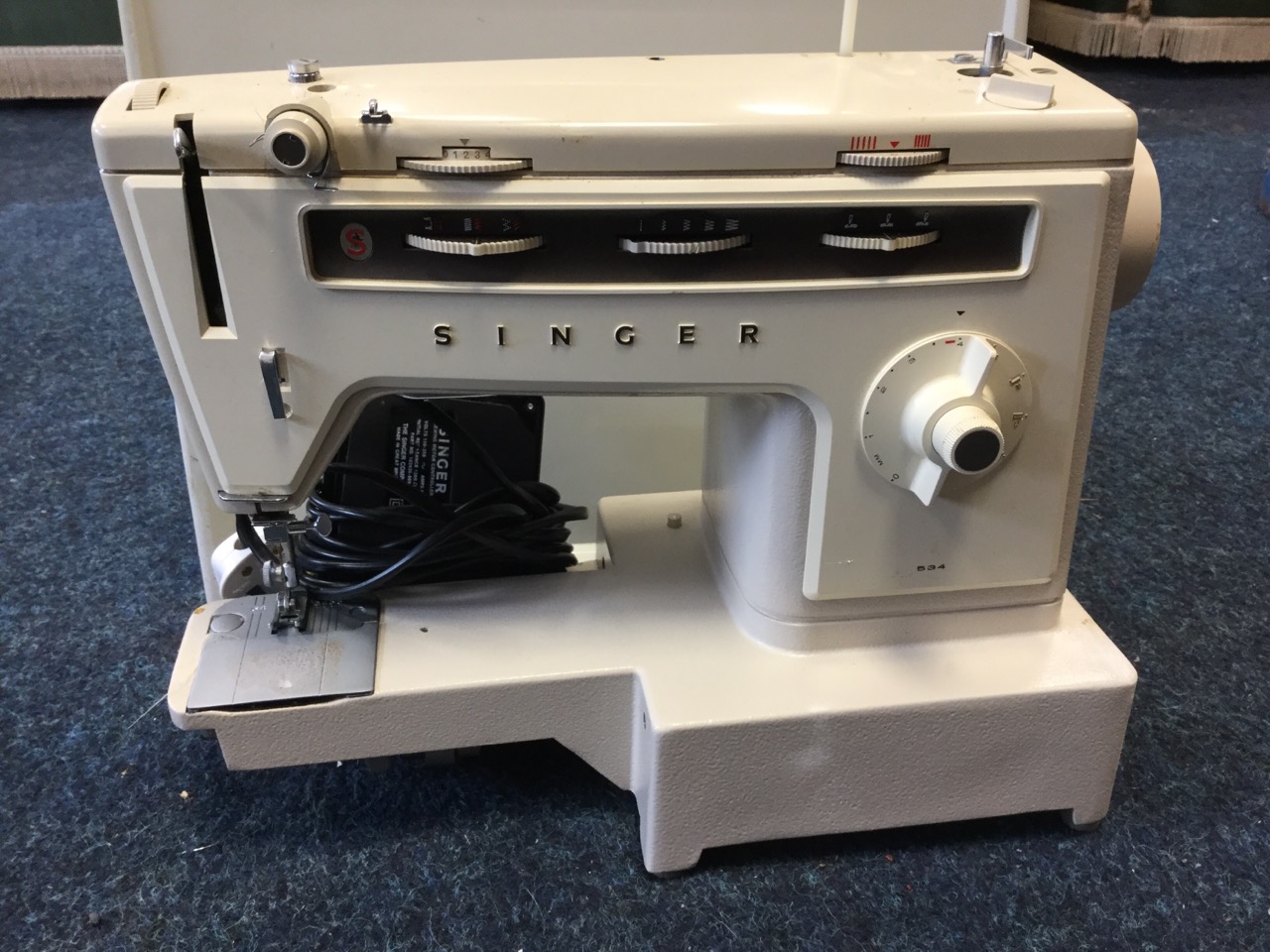 A cased Singer sewing machine, complete with foot pedal. - Image 2 of 2