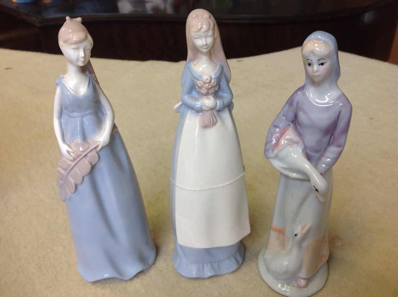 Miscellaneous ceramic figurines - Image 2 of 3