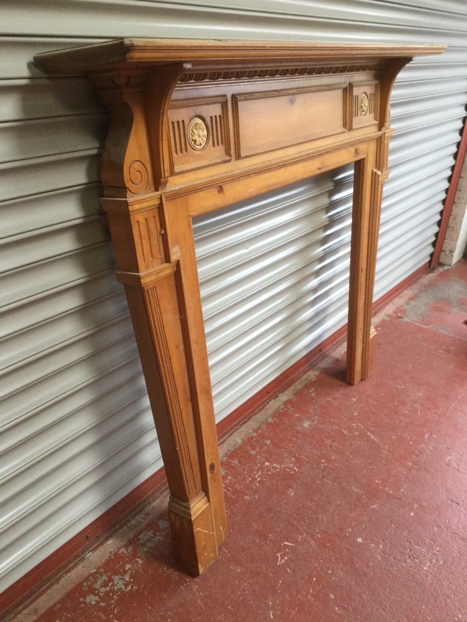 A reproduction hardwood chimneypiece - Image 2 of 3