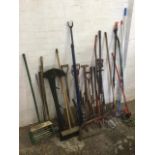 A quantity of garden tools