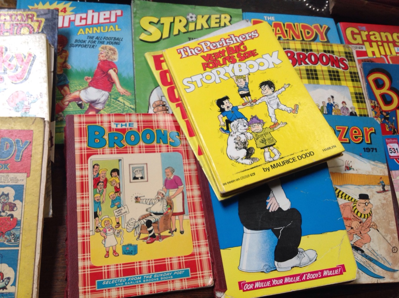 A quantity of 70s childrens books - football, Broons, Our Willie, Dandy, Sparky, The Beezer, Dan - Image 2 of 3