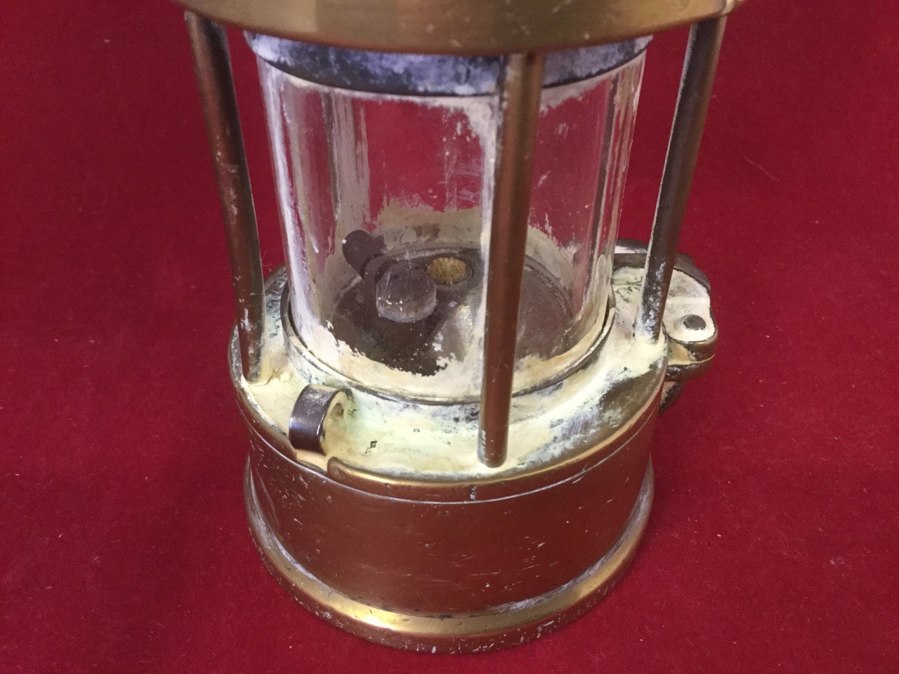 An Eccles miners lamp - type GRS, with tapering riveted chimney and tubular glass burning chamber - Image 3 of 3