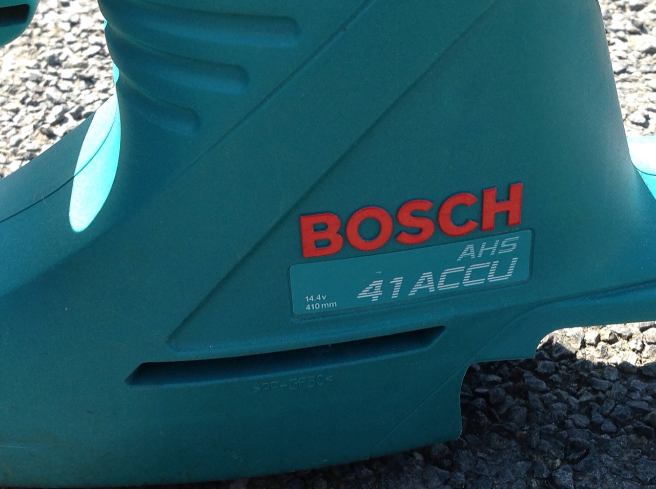 A Bosch electric hedge cutter. - Image 2 of 3