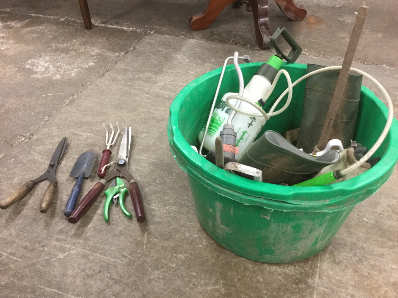A pair of Garden trugs containing garden tools - shears, gloves, trowels, etc. (A lot) - Image 2 of 3