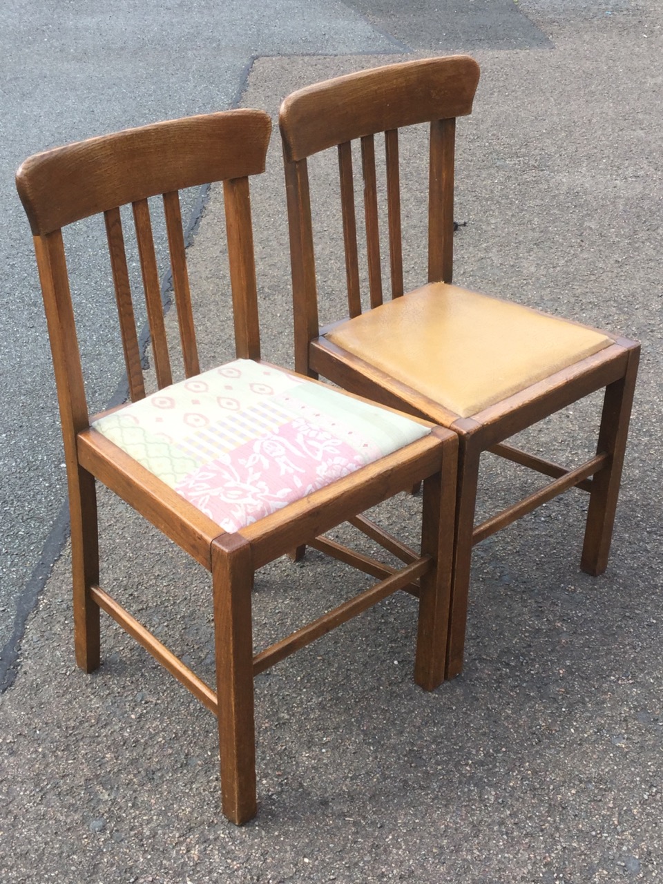 A pair of oak side chairs with lathe backs