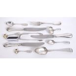 Pair William IV silver Old English pattern tablespoons (London 1833),