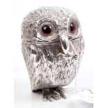 Victorian silver mustard pot modelled in the form of an owl, with hinged head cover,