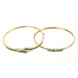 Emerald and diamond hinged bangle of crossover design, stamped - 750,