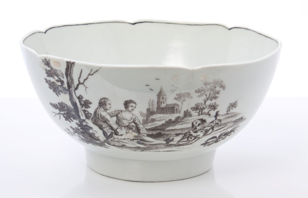 18th century Worcester Hancock black printed bowl with L'Amour pattern decoration, signed, 14.